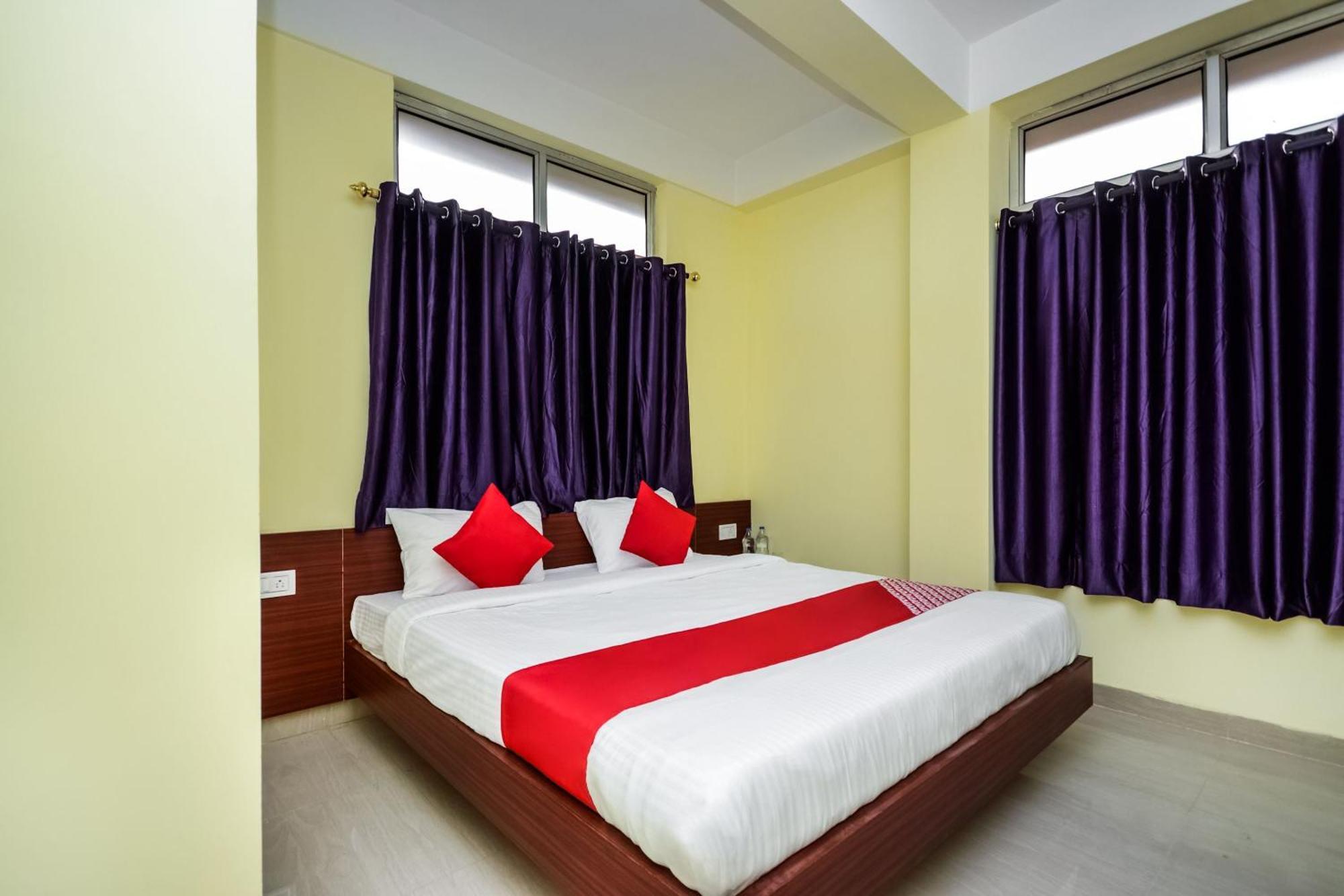 Hotel Vaccinated Staff- OYO Flagship 22365 Bimal Residency GS Road Dispur Exterior foto