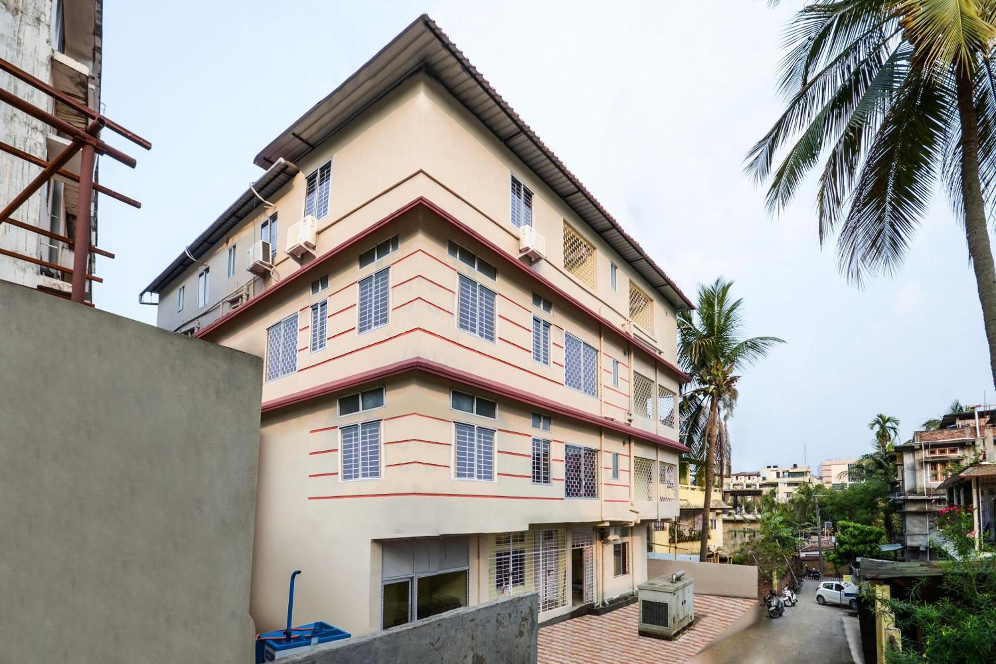 Hotel Vaccinated Staff- OYO Flagship 22365 Bimal Residency GS Road Dispur Exterior foto