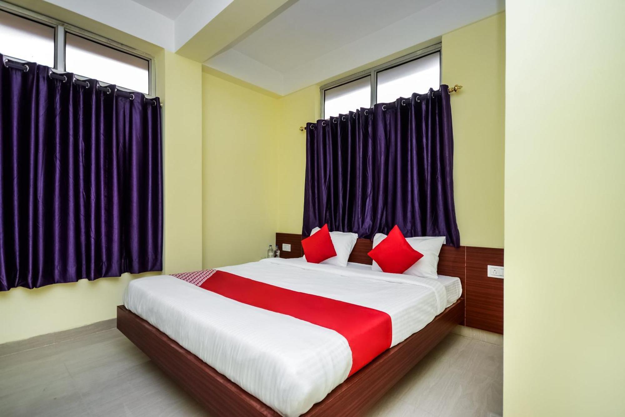 Hotel Vaccinated Staff- OYO Flagship 22365 Bimal Residency GS Road Dispur Exterior foto