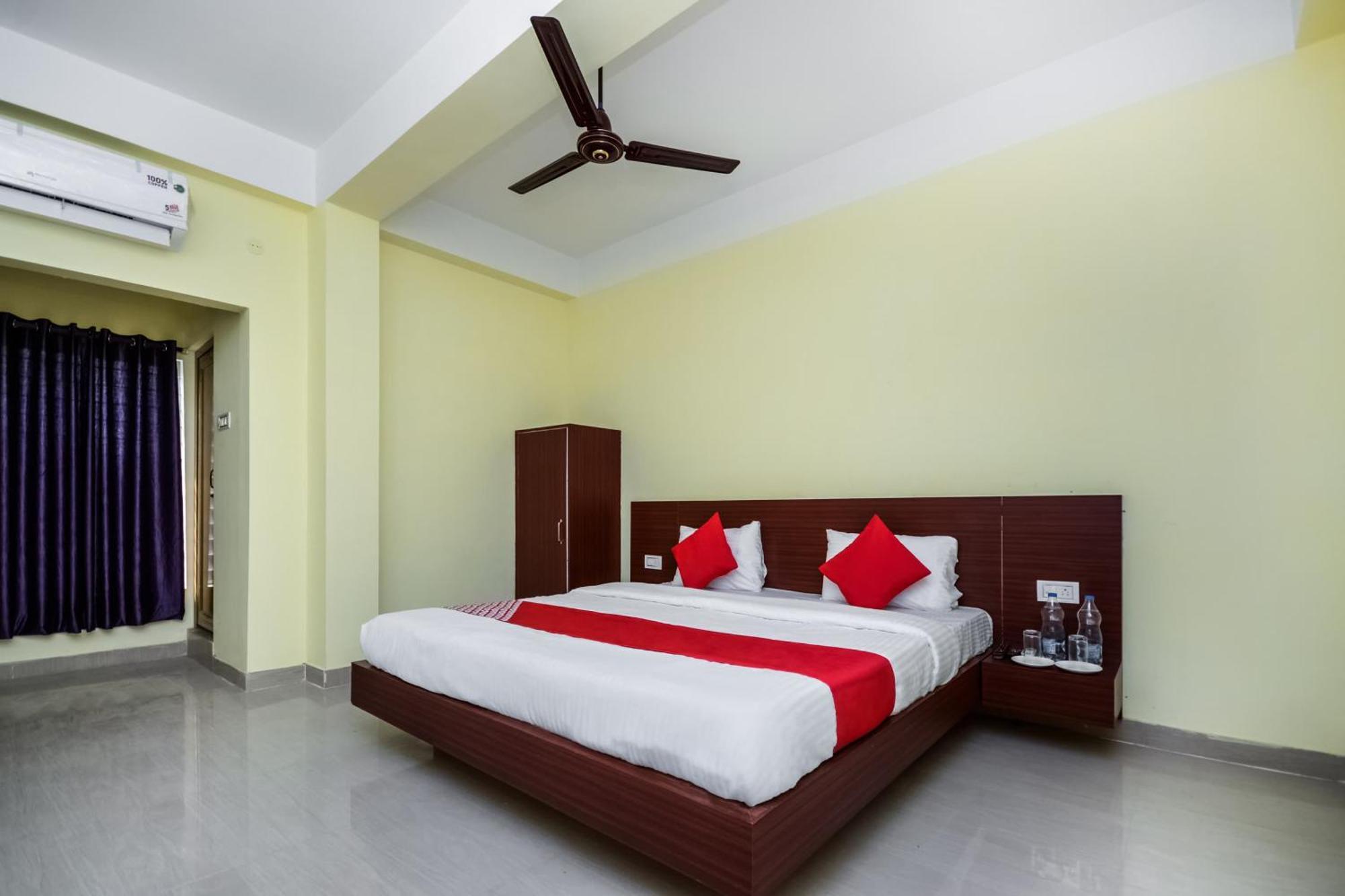 Hotel Vaccinated Staff- OYO Flagship 22365 Bimal Residency GS Road Dispur Exterior foto